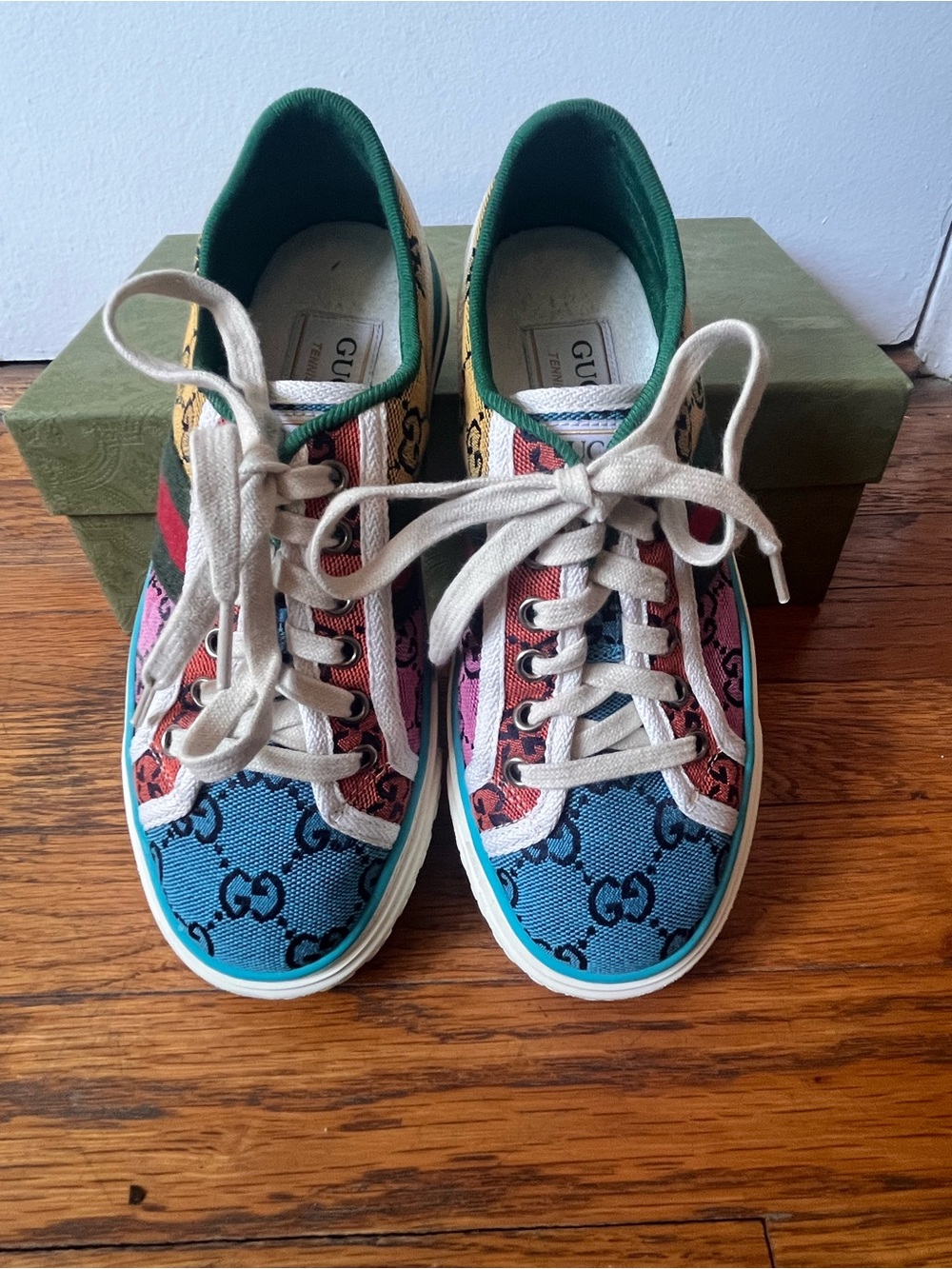 Gucci Multicolor GG Canvas Low-Top Sneakers - Picture 2 of 8
